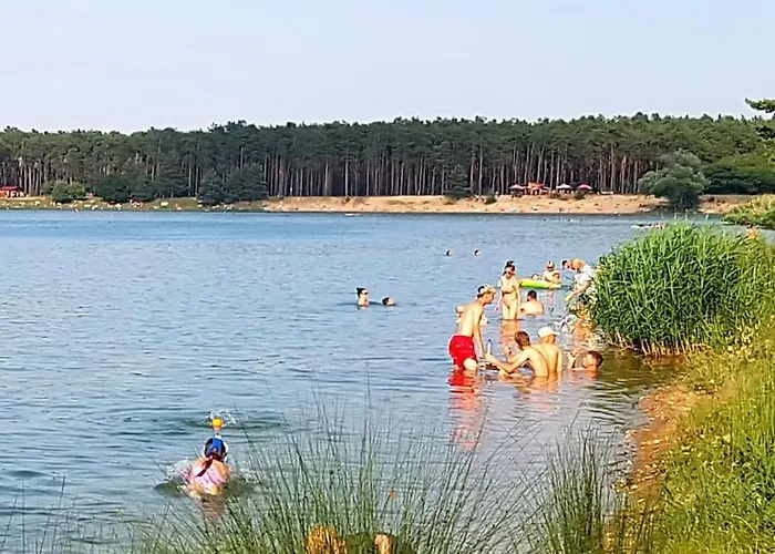 Okouzlujici U Jezera